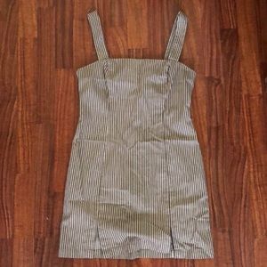 Forever21 olive and white square neck dress size L